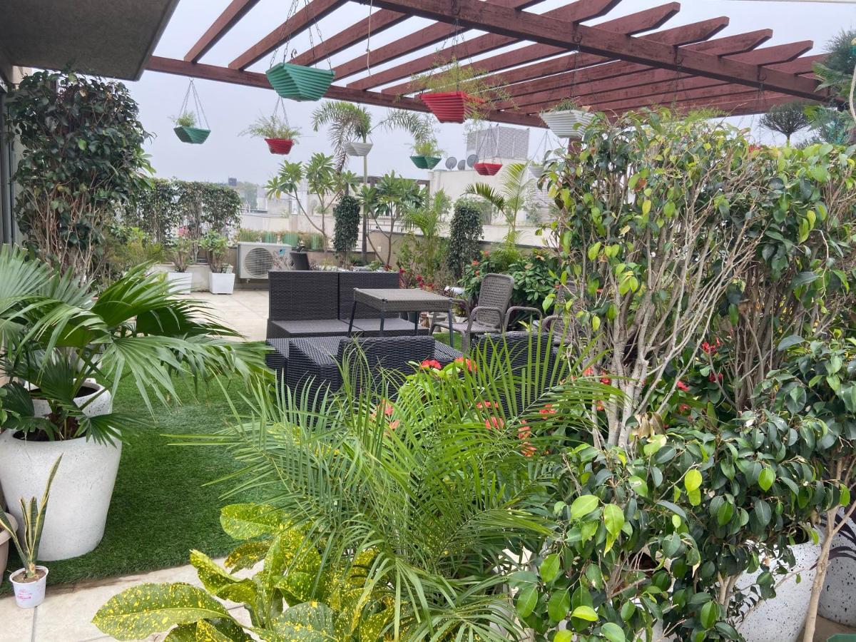 Art House Vasant Vihar New Delhi Bed & Breakfast Bagian luar foto
