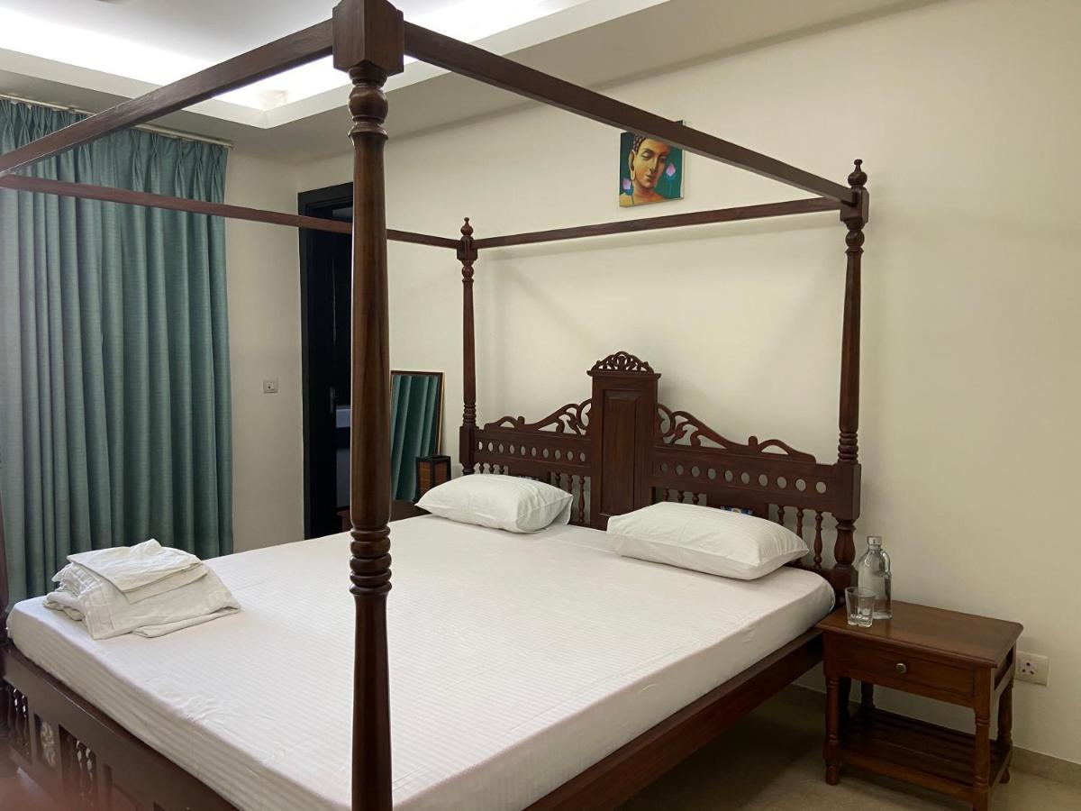 Art House Vasant Vihar New Delhi Bed & Breakfast Bagian luar foto