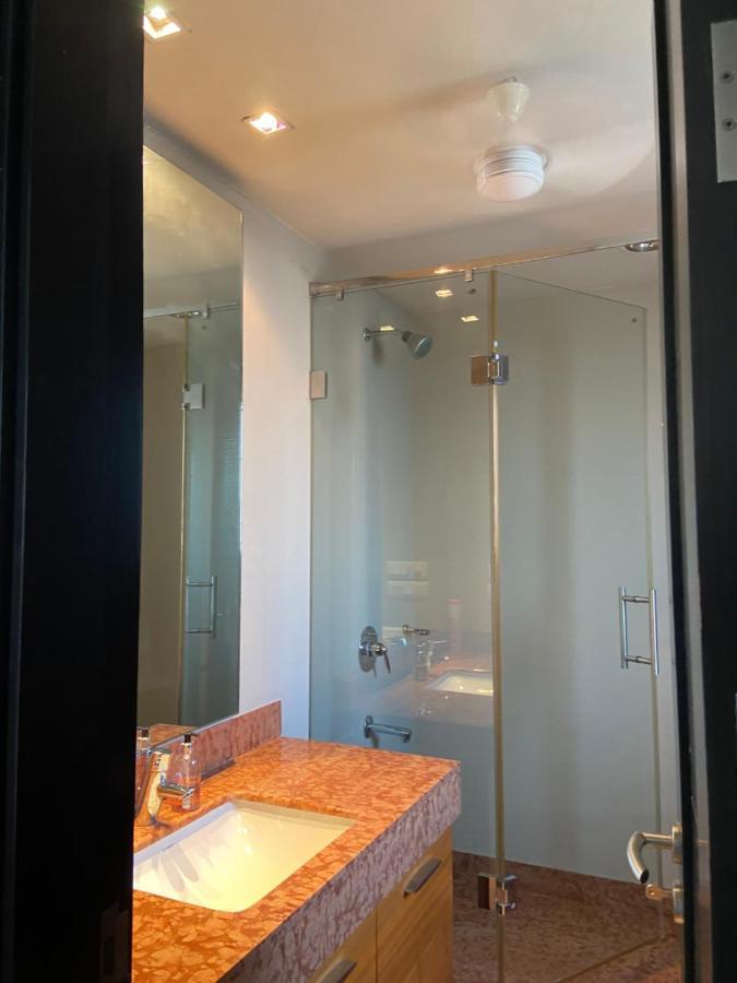 Art House Vasant Vihar New Delhi Bed & Breakfast Bagian luar foto